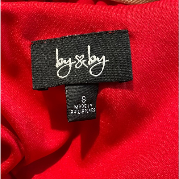 Red Dress - Picture 4 of 4